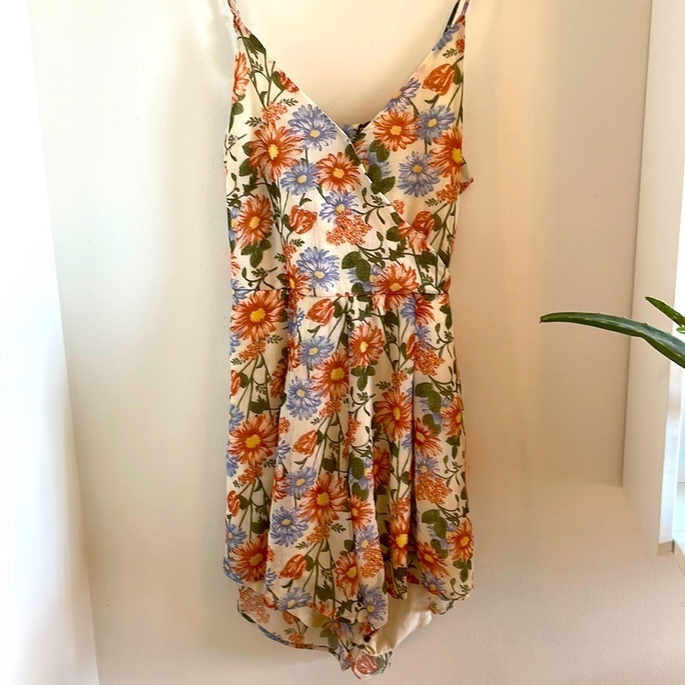 Flowy Floral Romper​​​​​​​